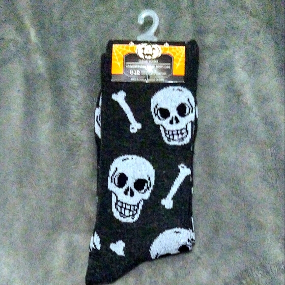 Halloween Other - NWT Men's Crew Length Halloween Socks, Size 6-12